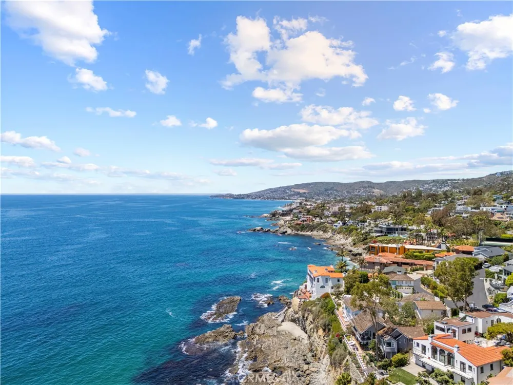 149 Sunset Terrace Laguna Beach, CA 92651