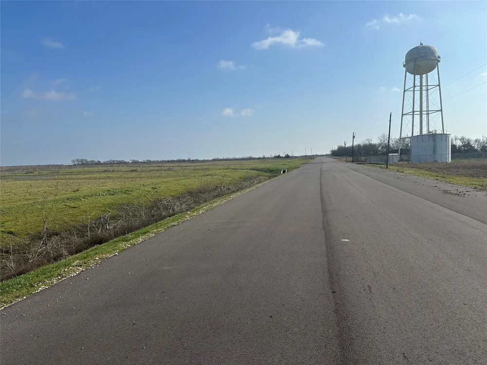 2124 Co Rd 2162 Caddo Mills, TX 75135