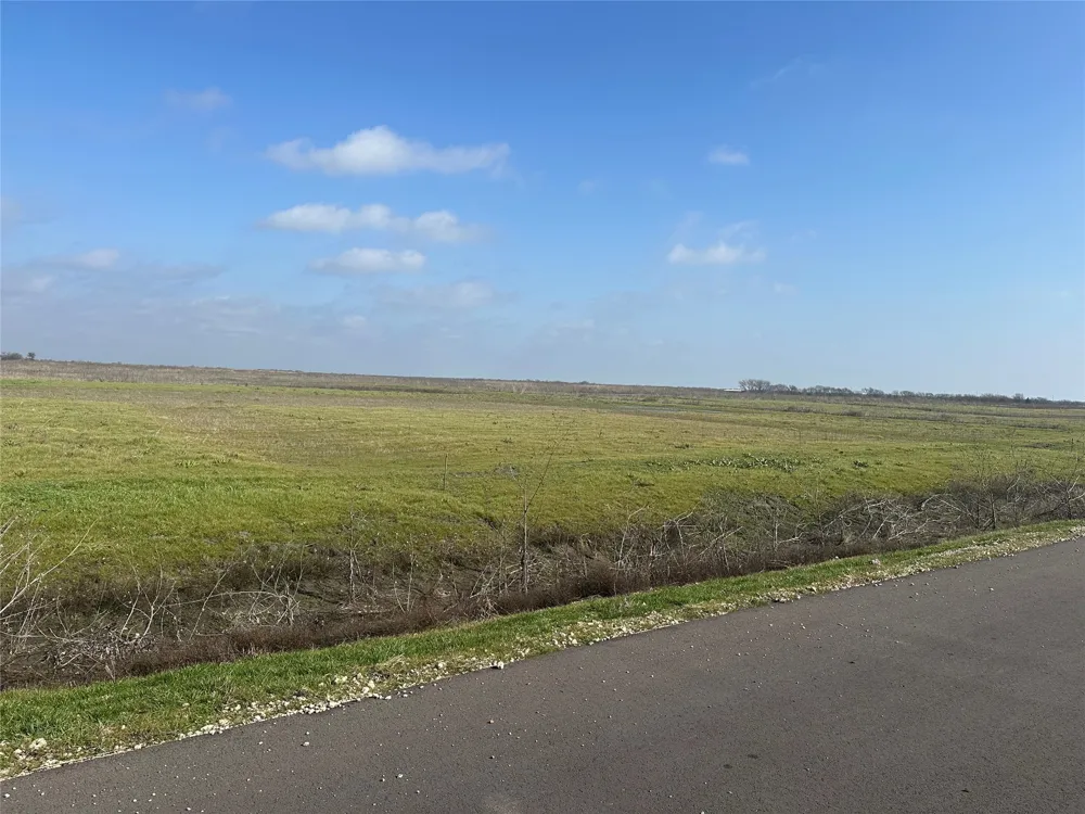 2124 Co Rd 2162 Caddo Mills, TX 75135