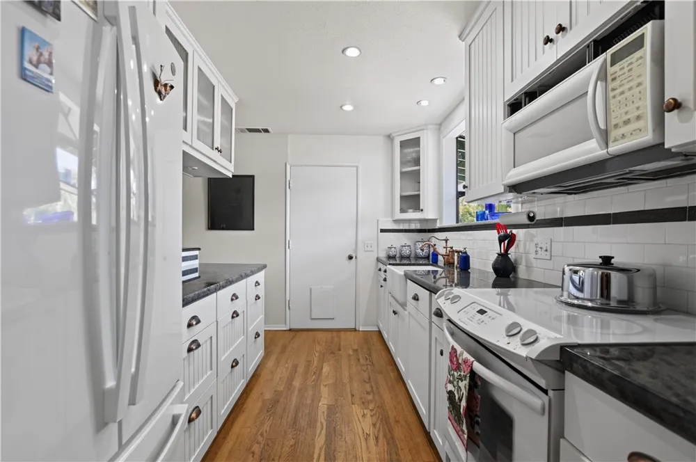 2599 Helena Street San Luis Obispo, CA 93401