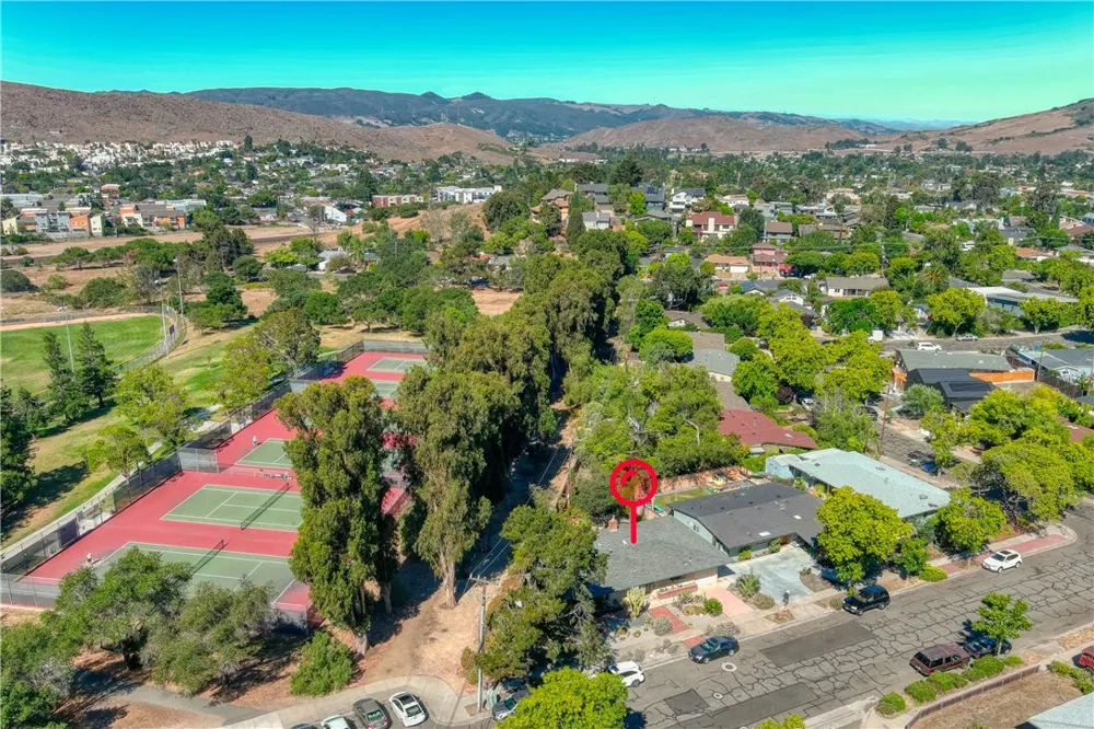 2599 Helena Street San Luis Obispo, CA 93401