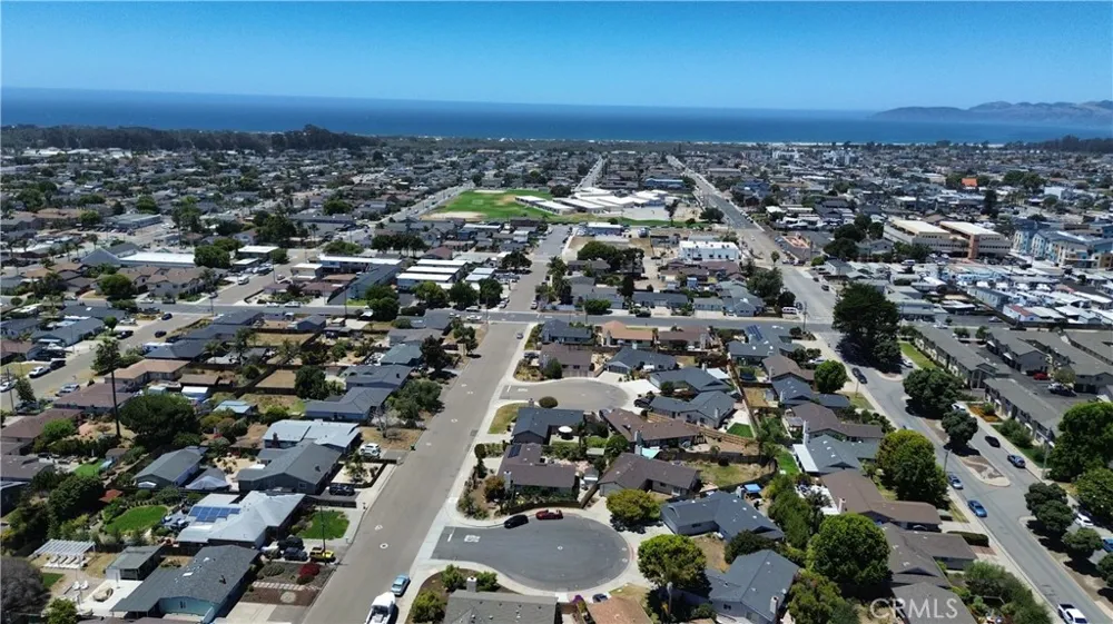 1609 Manhattan Grover Beach, CA 93433