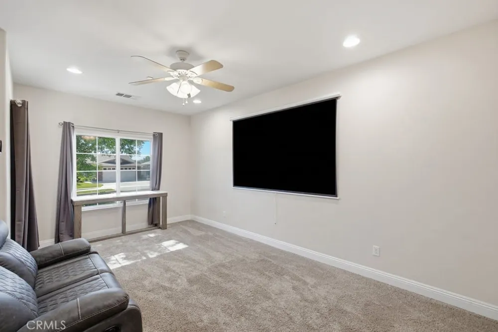 405 Hillard Taft, CA 93268