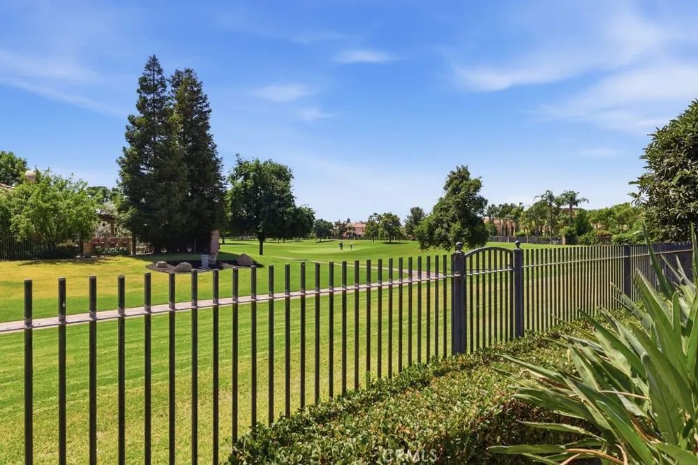 2510 Edingal Bakersfield, CA 93311