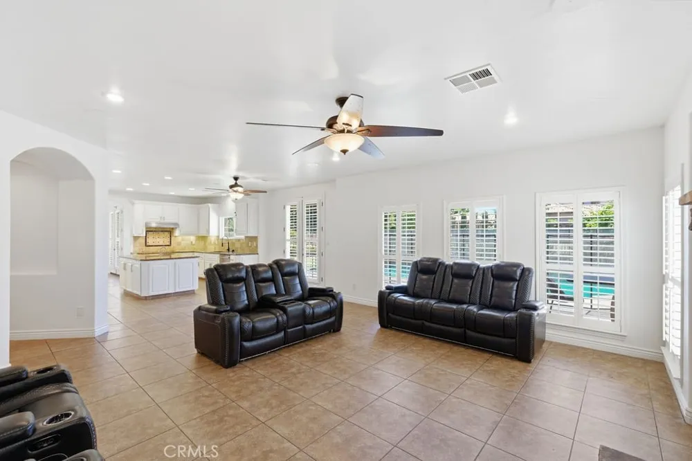 2510 Edingal Bakersfield, CA 93311