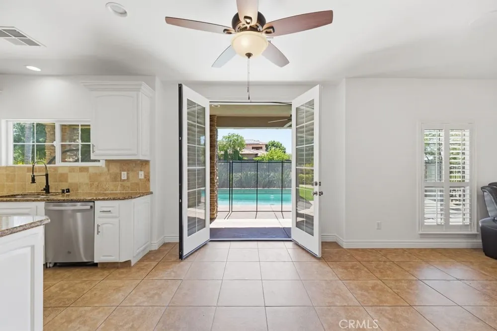 2510 Edingal Bakersfield, CA 93311