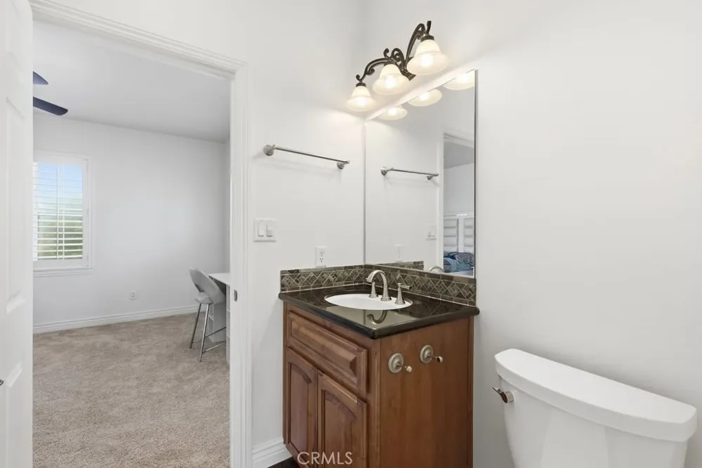 2510 Edingal Bakersfield, CA 93311