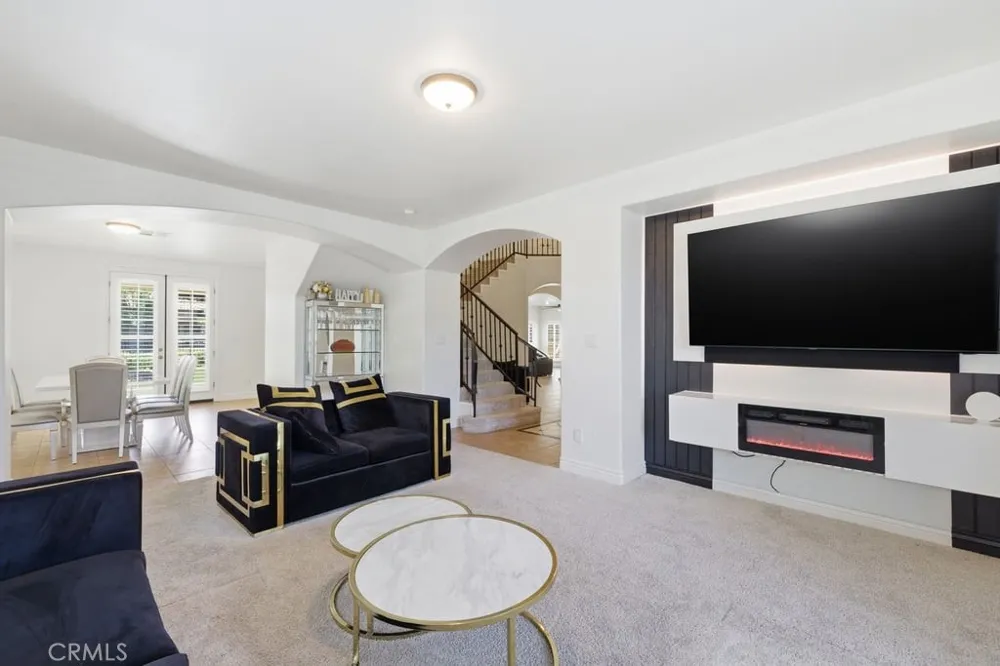2510 Edingal Bakersfield, CA 93311