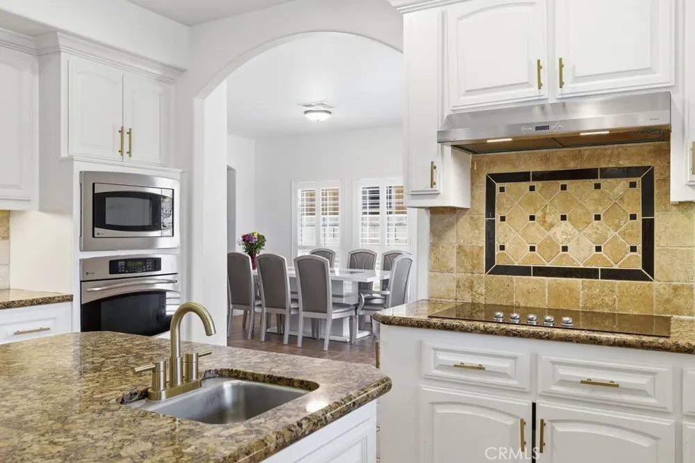 2510 Edingal Bakersfield, CA 93311