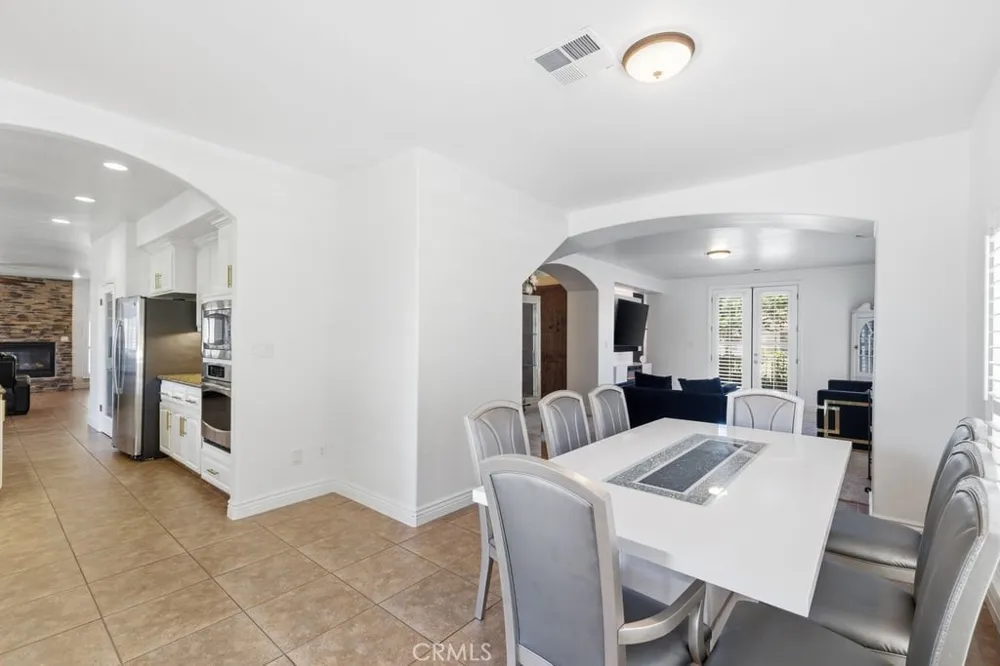 2510 Edingal Bakersfield, CA 93311