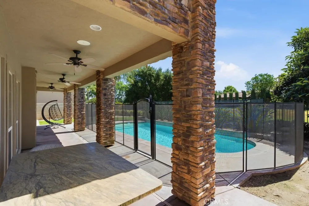 2510 Edingal Bakersfield, CA 93311