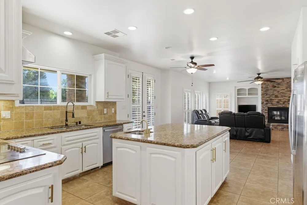 2510 Edingal Bakersfield, CA 93311