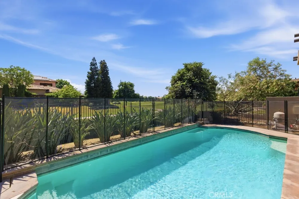 2510 Edingal Bakersfield, CA 93311