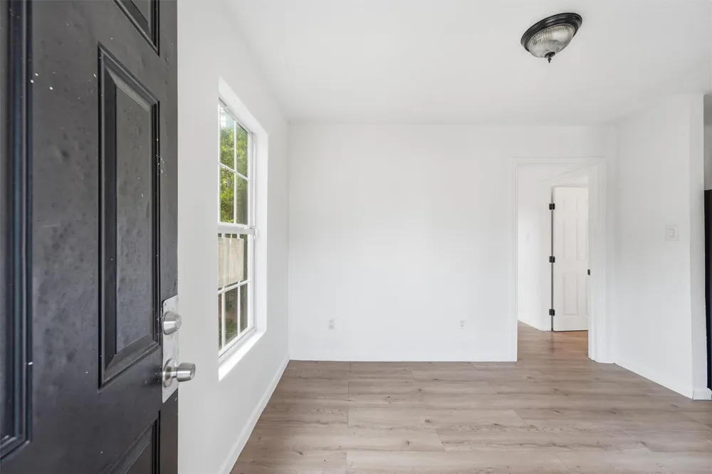8030 -Record Street Houston, TX 77028