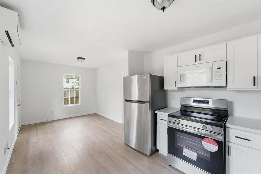 8030 -Record Street Houston, TX 77028