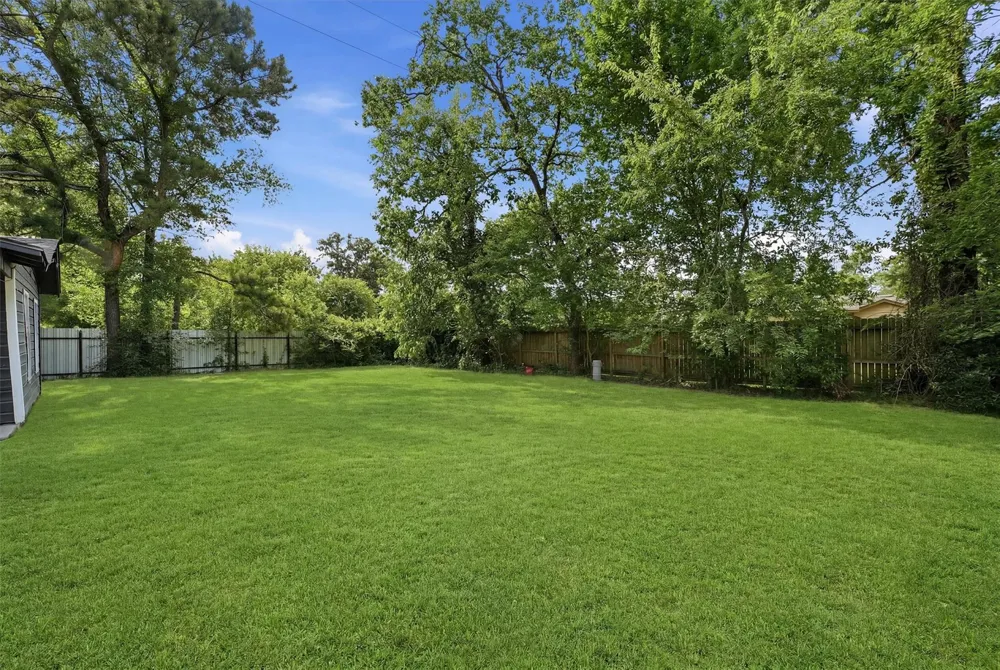 8030 -Record Street Houston, TX 77028