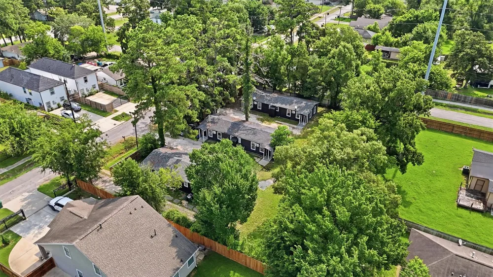 8030 -Record Street Houston, TX 77028