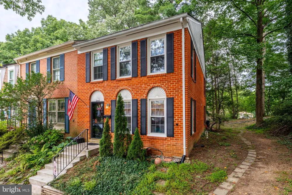2305 HORSEFERRY COURT Reston, VA 20191