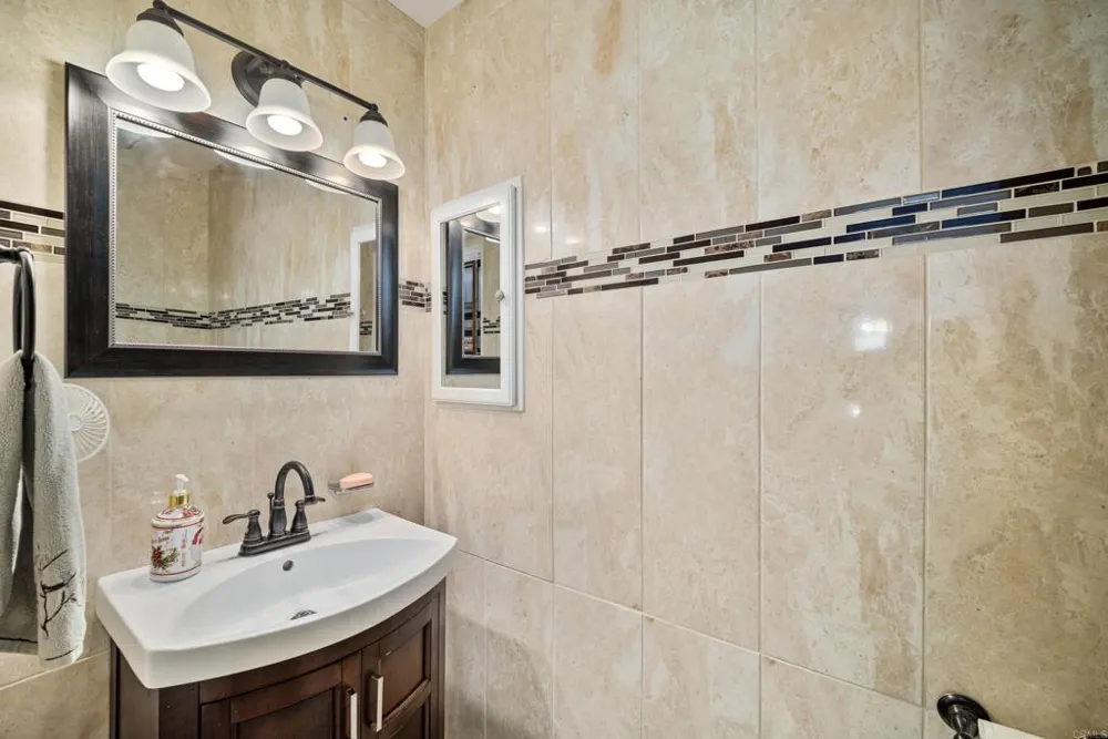 481 S Lincoln Avenue El Cajon, CA 92020