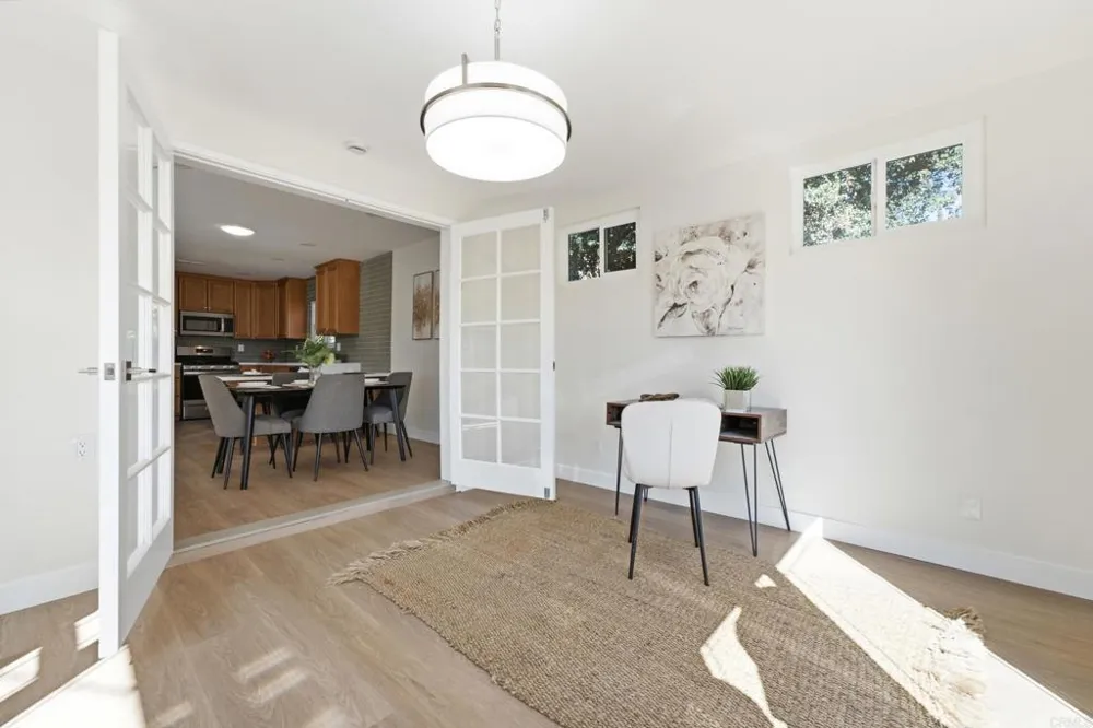 8722 Vanguard Place Lakeside, CA 92040