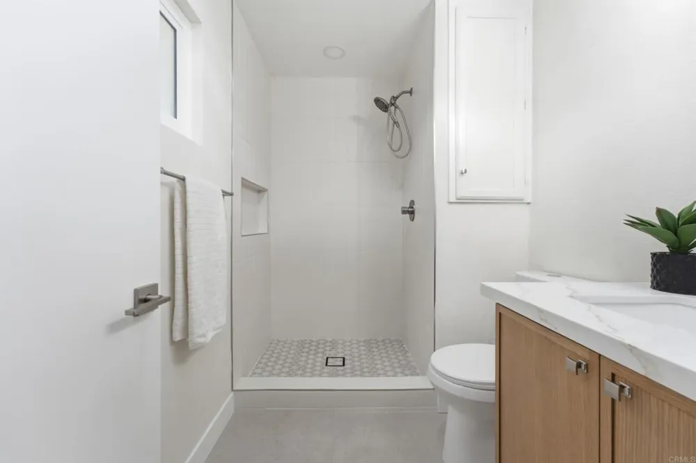 8722 Vanguard Place Lakeside, CA 92040