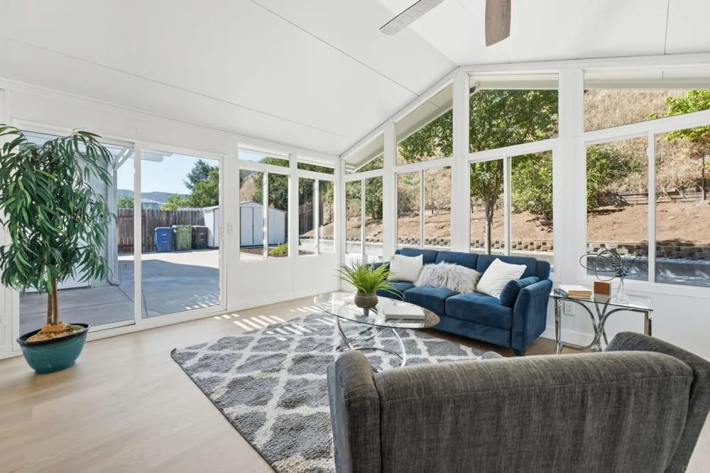 8722 Vanguard Place Lakeside, CA 92040