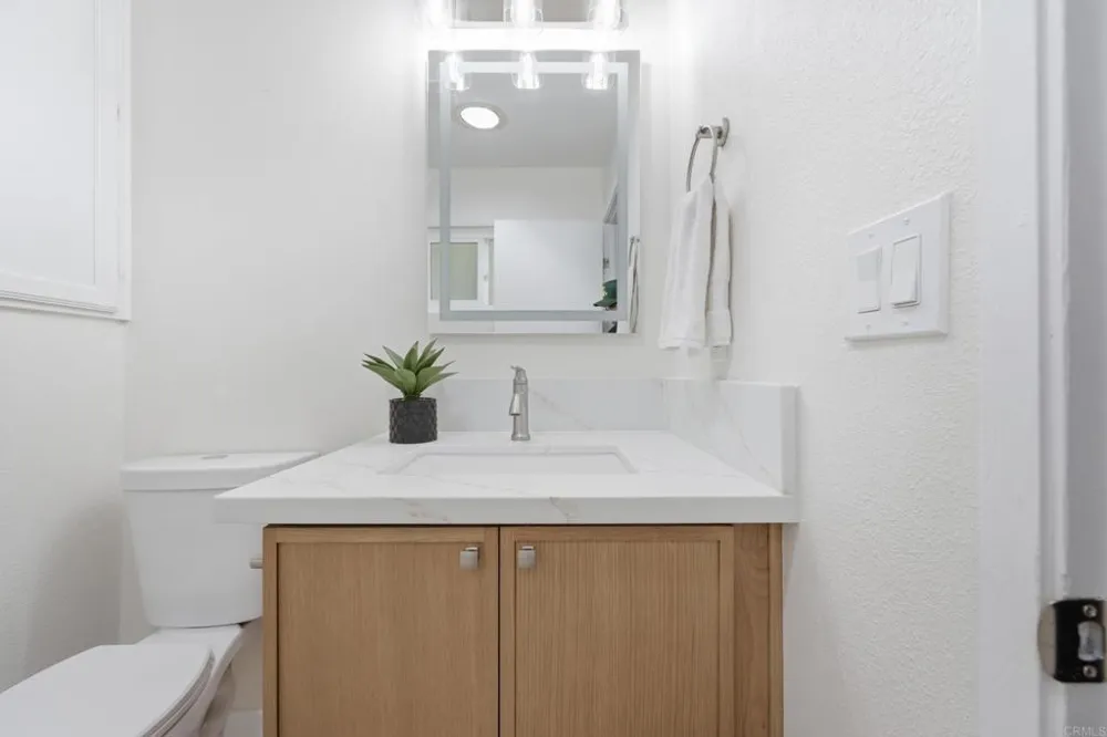 8722 Vanguard Place Lakeside, CA 92040