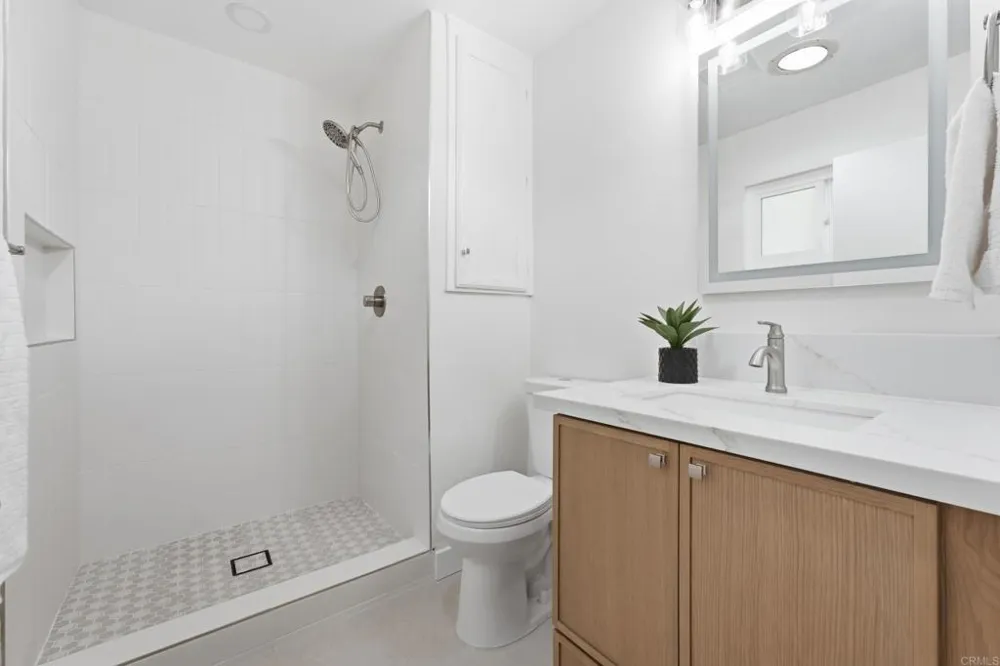8722 Vanguard Place Lakeside, CA 92040
