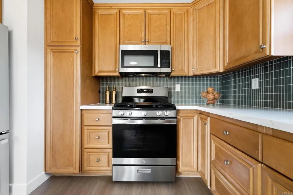 8722 Vanguard Place Lakeside, CA 92040