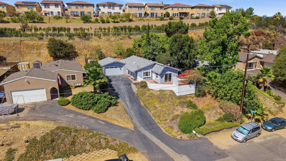 8722 Vanguard Place Lakeside, CA 92040