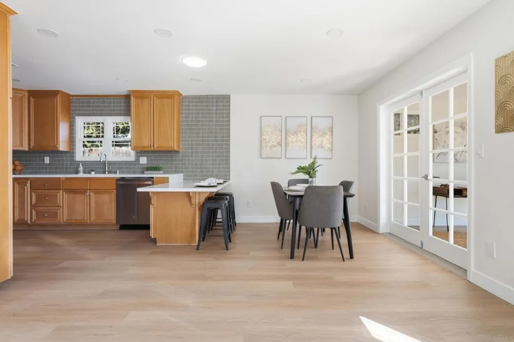 8722 Vanguard Place Lakeside, CA 92040