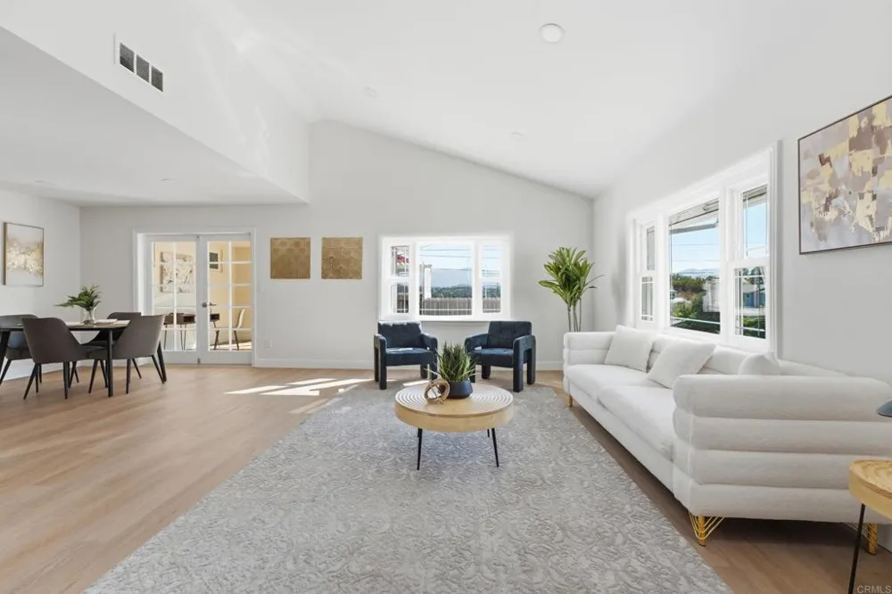 8722 Vanguard Place Lakeside, CA 92040