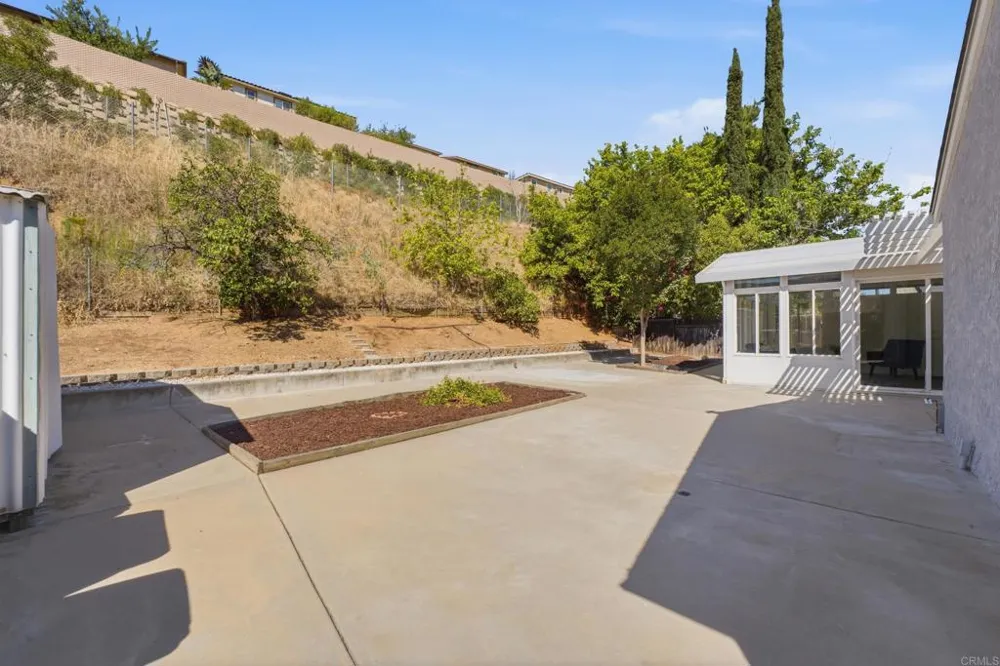8722 Vanguard Place Lakeside, CA 92040