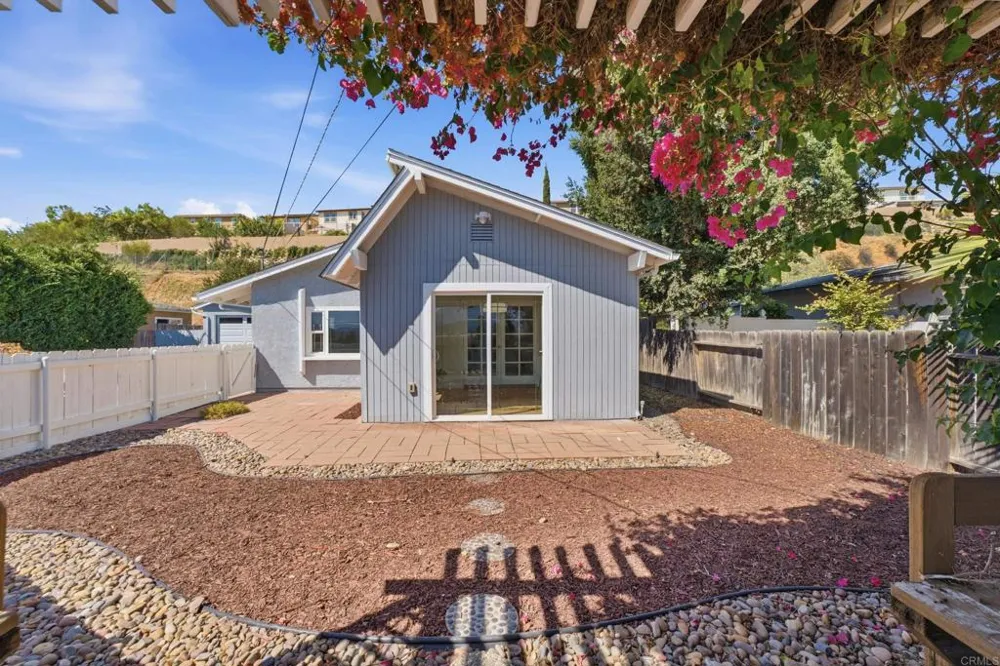 8722 Vanguard Place Lakeside, CA 92040
