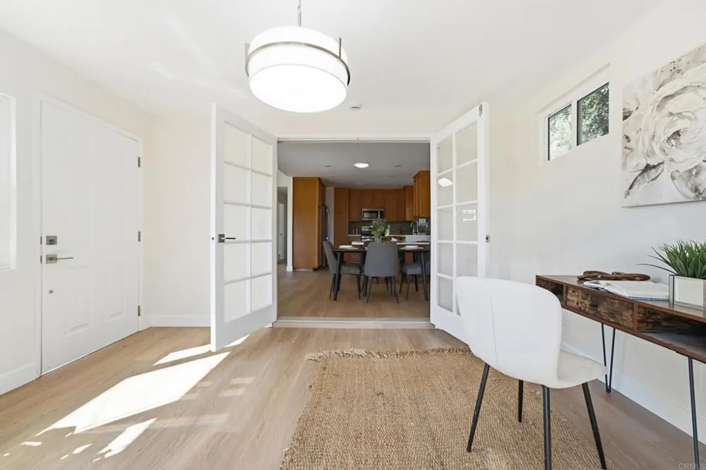 8722 Vanguard Place Lakeside, CA 92040