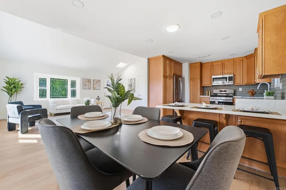 8722 Vanguard Place Lakeside, CA 92040
