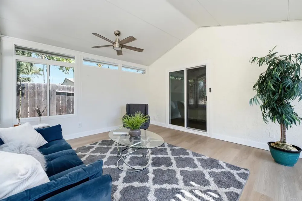 8722 Vanguard Place Lakeside, CA 92040