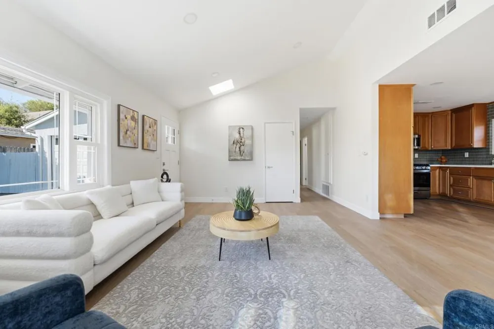 8722 Vanguard Place Lakeside, CA 92040