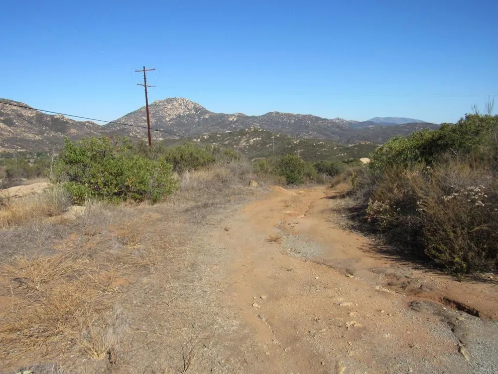 36 Leoney Court Jamul, CA 91935