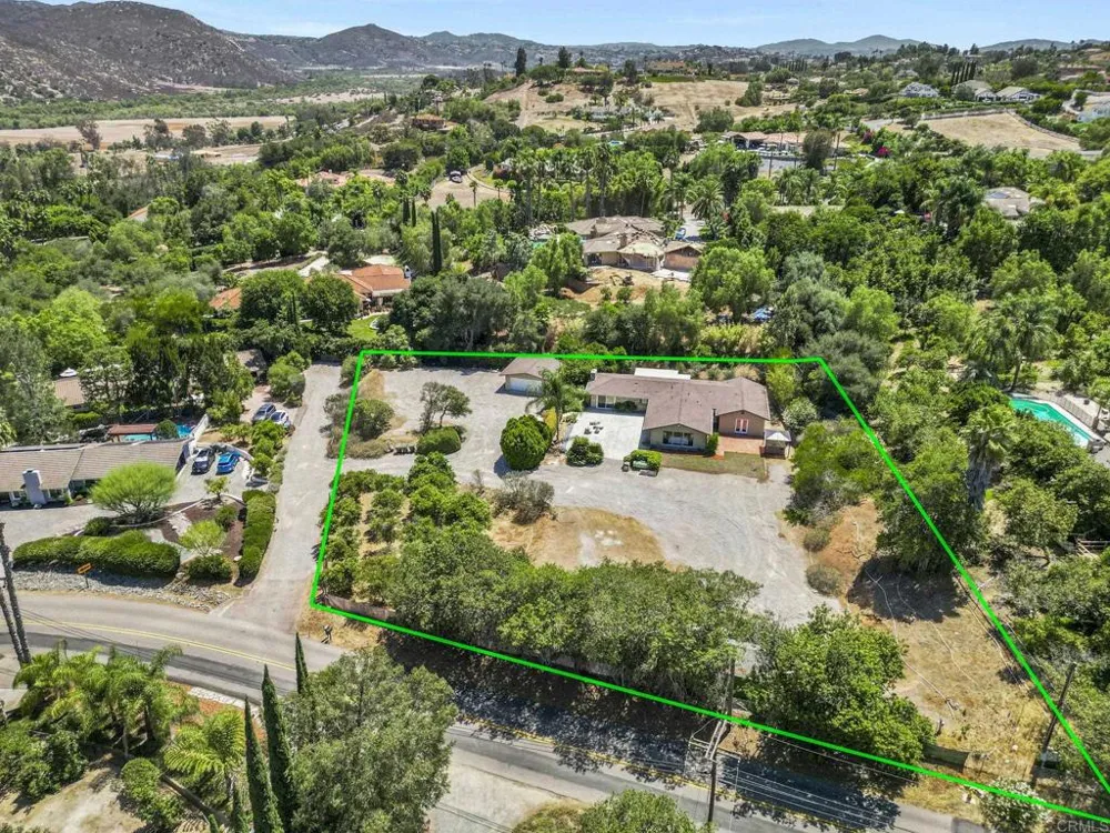 3131 Summit Drive Escondido, CA 92025