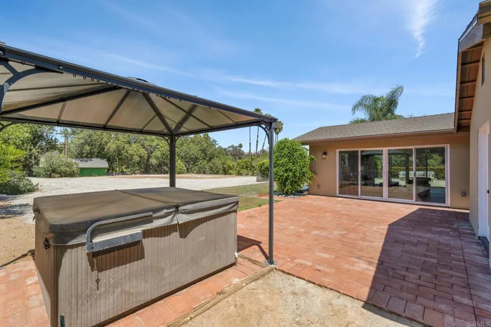 3131 Summit Drive Escondido, CA 92025