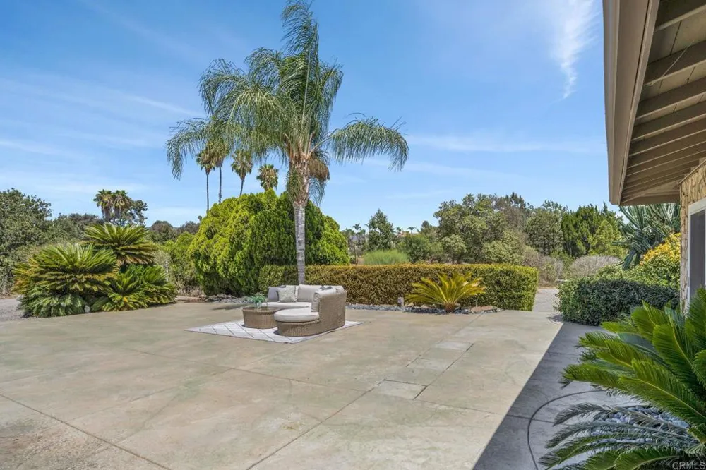 3131 Summit Drive Escondido, CA 92025