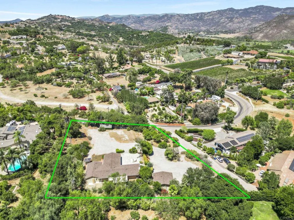 3131 Summit Drive Escondido, CA 92025