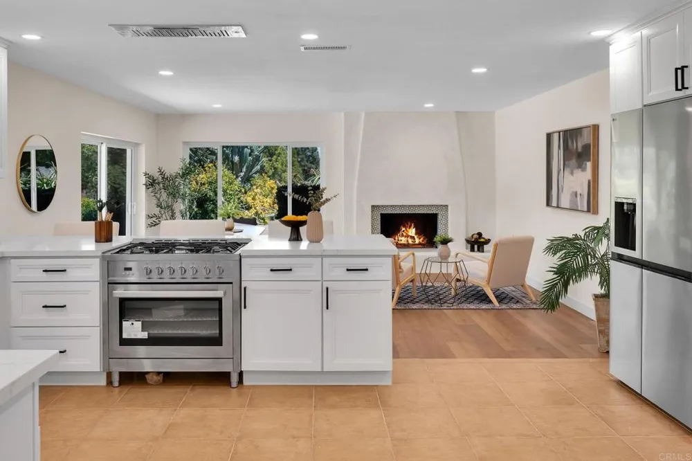 3131 Summit Drive Escondido, CA 92025