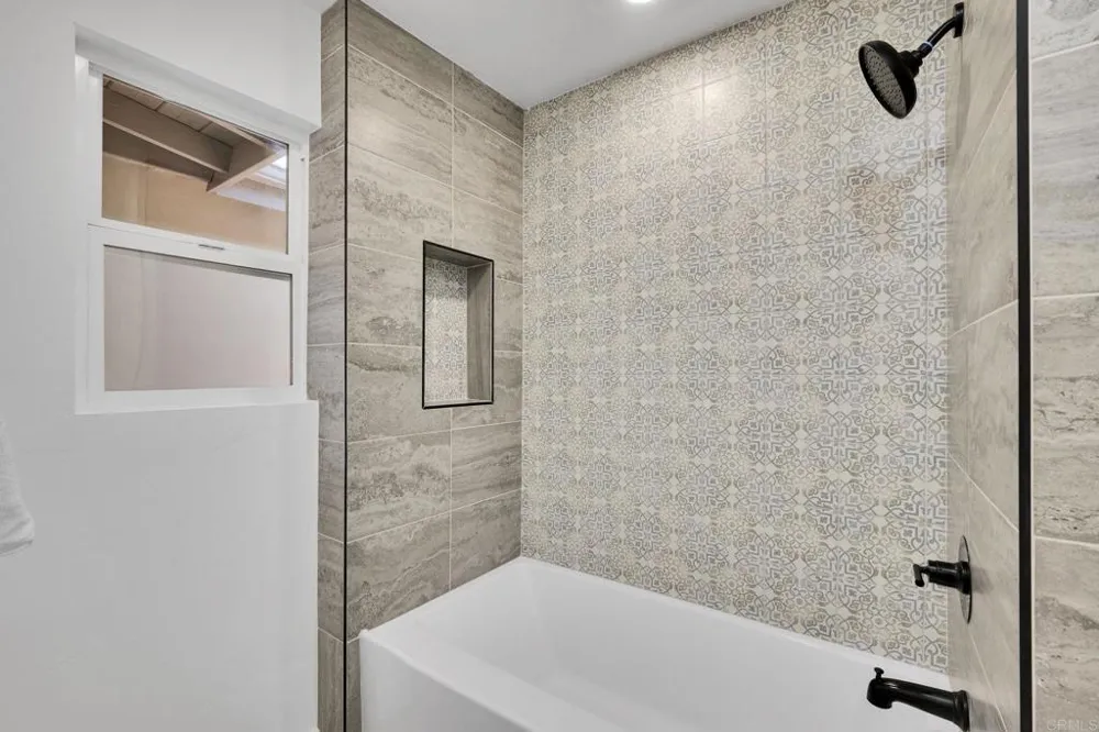 3131 Summit Drive Escondido, CA 92025