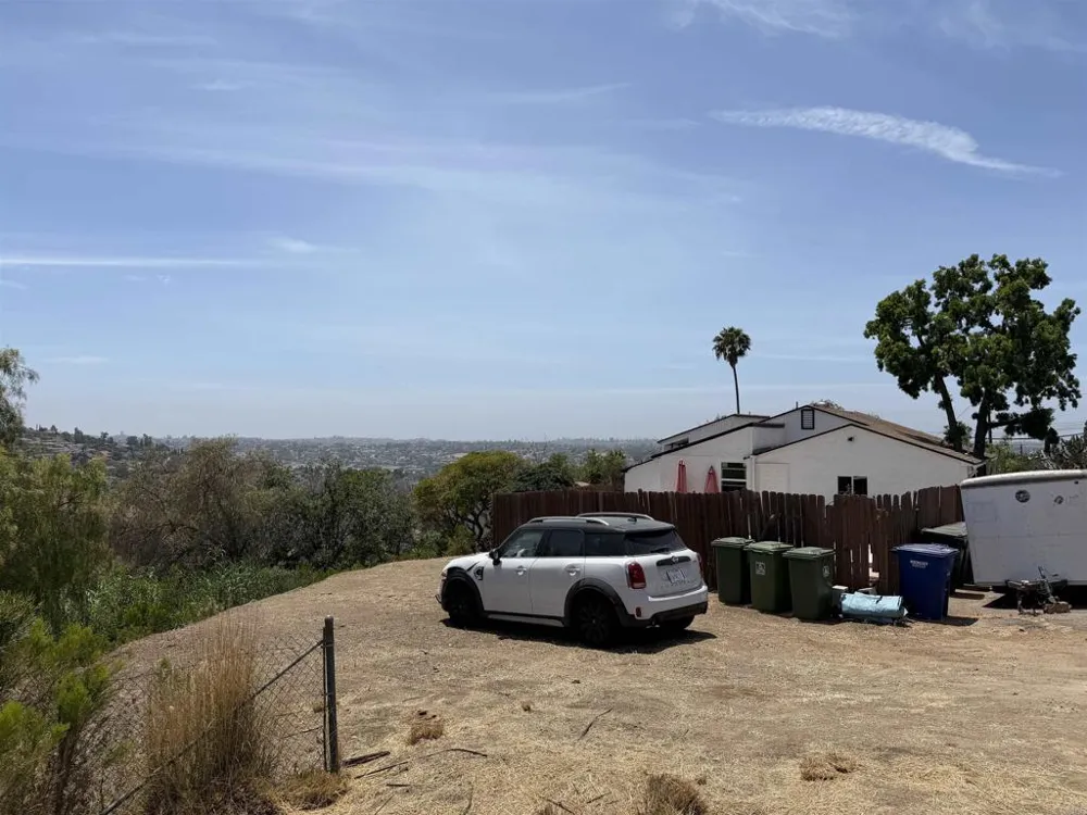 2610 Helix St. Spring Valley, CA 91977