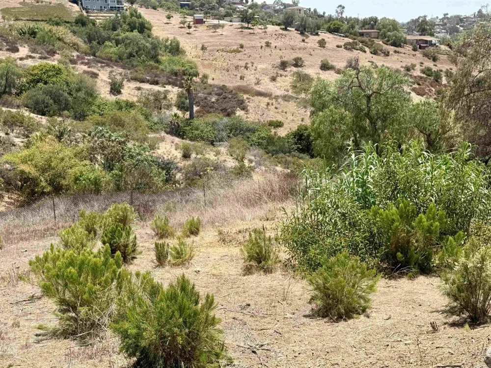 2610 Helix St. Spring Valley, CA 91977