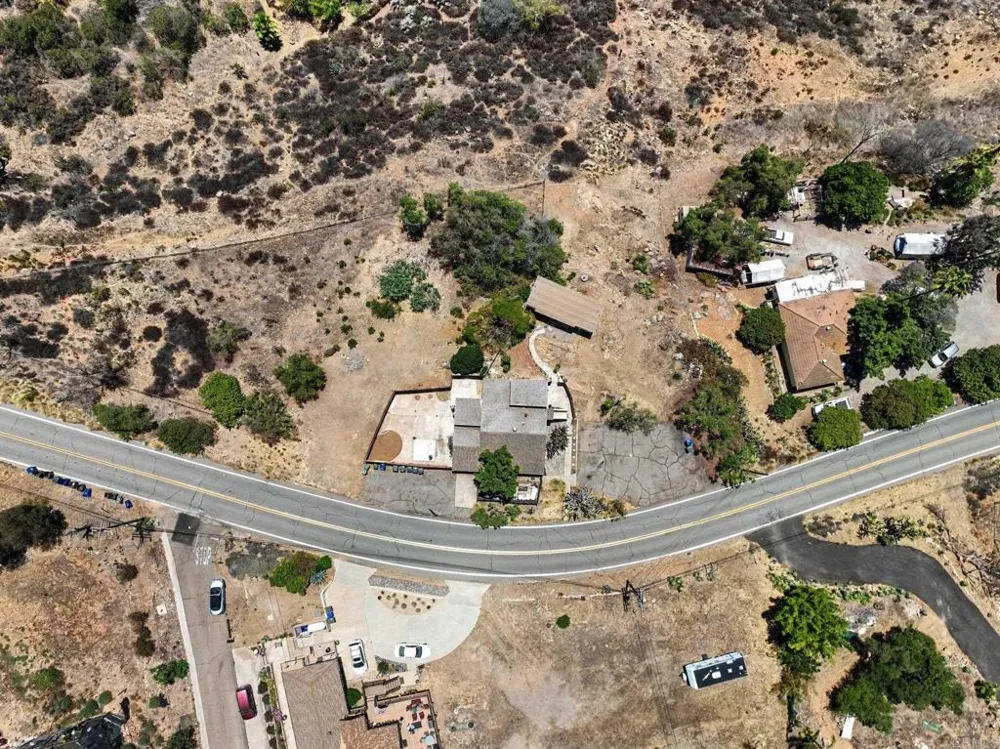 2610 Helix St. Spring Valley, CA 91977