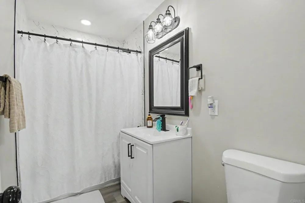 2610 Helix St. Spring Valley, CA 91977