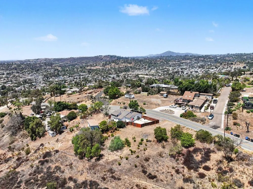 2610 Helix St. Spring Valley, CA 91977